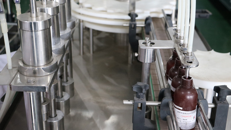 Herstellung 5 Gallonen Füllmaschine Heißwachs Füllmaschine Beutel Wasser Füllung Verschließmaschine