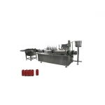 Kleine Flasche Augentropfen, Nagellackfüllmaschine und Verschließmaschine